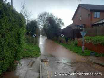 Easter traffic: Heavy rain and flooded roads, Herefordshire