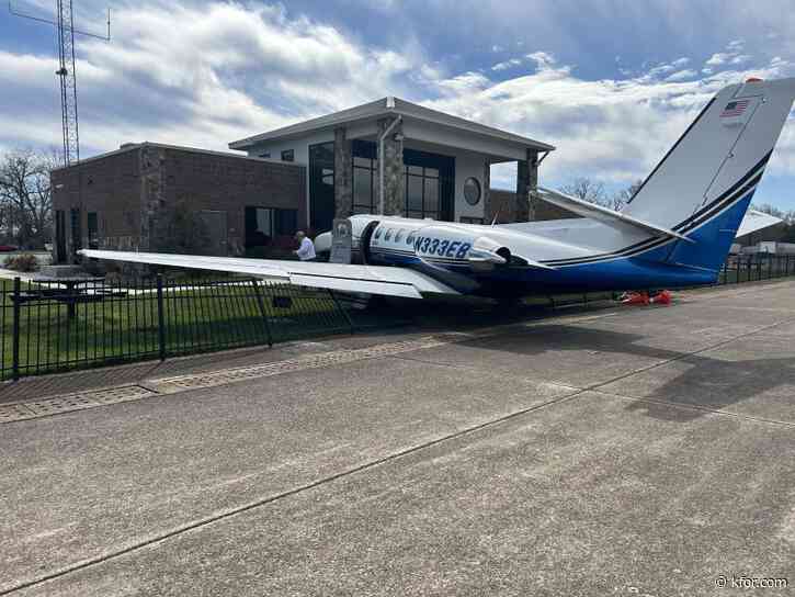Private jet nearly crashes into Tennessee airport