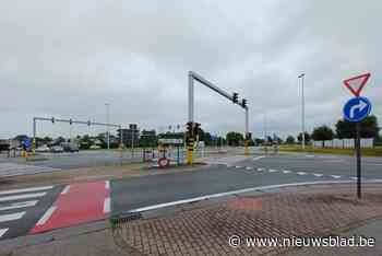 Vijf dagen verkeershinder door asfalteringswerken kruispunt Rijksweg - Meensesteenweg