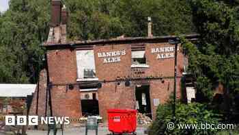 Crooked House owners appeal against rebuild order