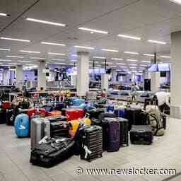 Kabinet wil minder bagageafhandelaars op Schiphol om drukte te voorkomen