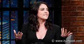 'SNL' Alum Cecily Strong Explains How Her Partner's Proposal Was Thwarted By A Text