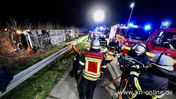 Busunglück auf Autobahn in NRW mit 22 Verletzten