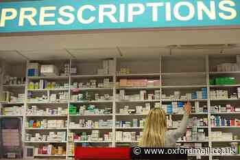 Dental and pharmacy assistants powers to prescribe medicines