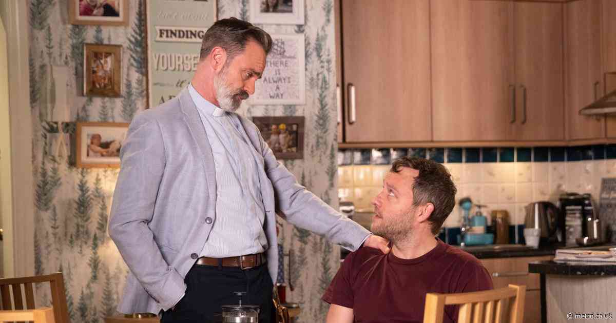 Billy Mayhew amused by discovery about Paul Foreman despite tragic health deterioration in Coronation Street spoiler video