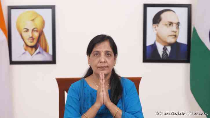 'Kejriwal ko Ashirwaad': Wife Sunita launches WhatsApp campaign for Delhi CM