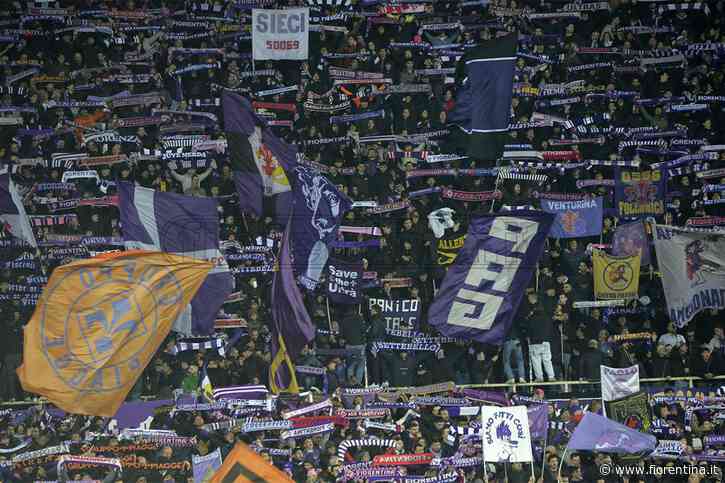 Fiorentina in campo per la prima volta senza Barone. Maxicoreografia e stadio sold out