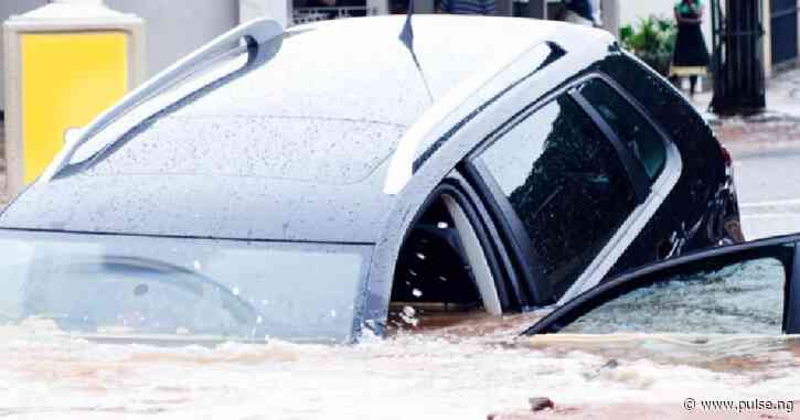 5 tips for escaping a car sinking underwater