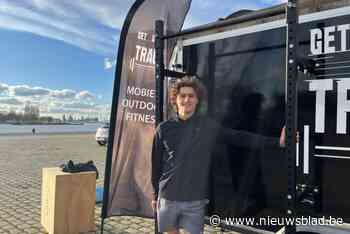 Student-ondernemer Nils bouwde aanhangwagen om tot mobiele fitness: “Grote voordeel is het sporten in frisse buitenlucht”