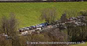 Parking warning issued as walkers flock to Dovestone Reservoir on Good Friday