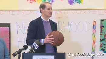 Sen. Ron Wyden stumps for enhanced child tax credits as compromise bill heads to Senate