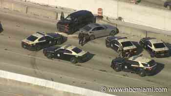 Police investigation of pursuit blocks traffic on I-95 in Hollywood