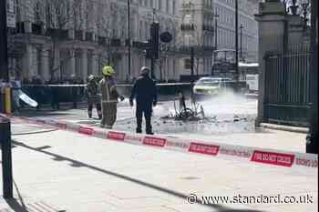 Electric rickshaw destroyed after bursting into flames near Buckingham Palace