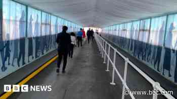 River Thames ferry service faces final crossing