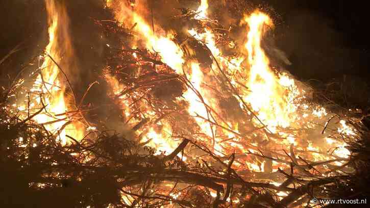 De paasvuren branden, maar weet jij eigenlijk het echte verhaal achter deze traditie?