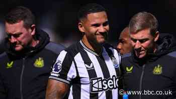 Jamaal Lascelles: Newcastle captain out for six to nine months with ACL injury