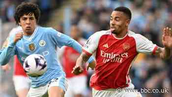 Man City and Arsenal draw to hand Liverpool advantage