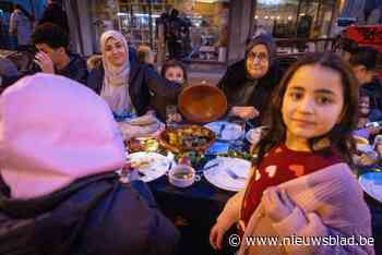 Borgerhout scoort nationaal record, 6.000 mensen aan één tafel op Turnhoutsebaan: ”Tijdens het eten leer je elkaar pas écht kennen”