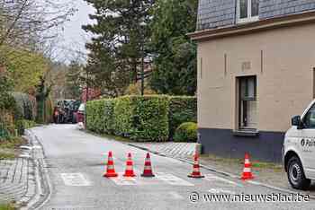 Straat vlak bij restaurant afgesloten na ongeval: brandweer ter plaatse