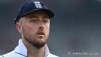 England's Robinson aims for regular cricket return