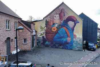 Eerste gevel van streetartproject helemaal opgefleurd