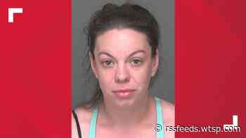 Deputies: Mom arrested after young kids found walking in busy road