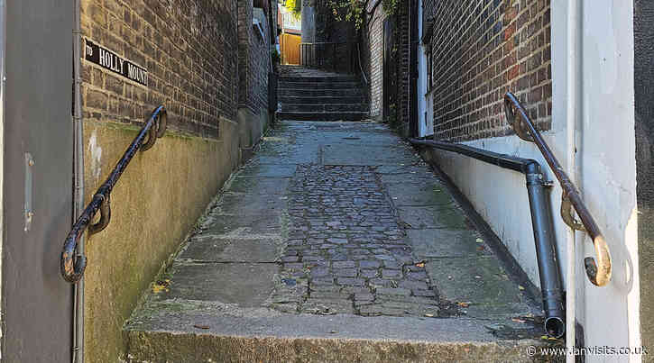 London’s Alleys: Holly Mount Steps, NW3