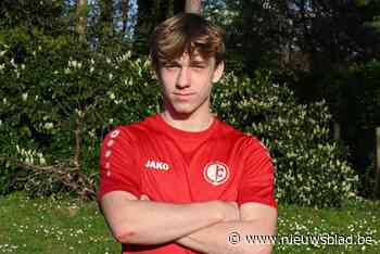 Amper 17-jarige Stan Brodala neemt laatste titeldromen weg bij PSV 1820 B: “Ik wil me zo veel mogelijk in de kijker spelen”