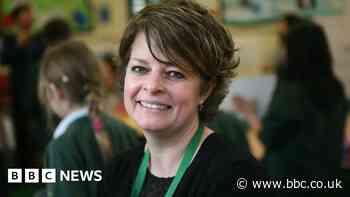 Ex-Ofsted boss to lead head teacher death review