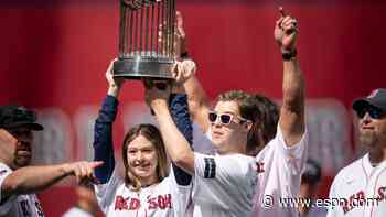Wakefield children join in '04 Red Sox celebration