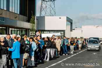 Albert Heijn op eerste dag overrompeld door bezoekers: “Meer dan een uur voor de opening stond er al een rij”