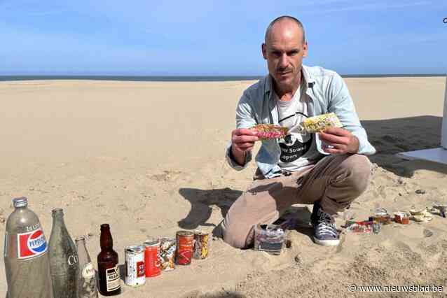 Afwasmiddel uit jaren ’60, chipsverpakking uit jaren ’70 en colablikjes uit jaren ’80: opruimers vinden zo veel ‘vintage-afval’ op strand dat ze er museum mee willen oprichten