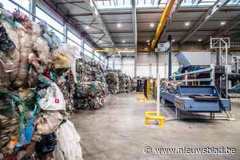 Zelfontbranding legt recyclagebedrijf in Beringen gedeeltelijk in de as