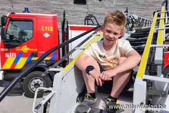 De origineelste communiefoto’s worden gemaakt bij de brandweer