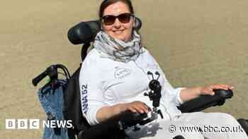 Paralysed woman to take part in London Marathon