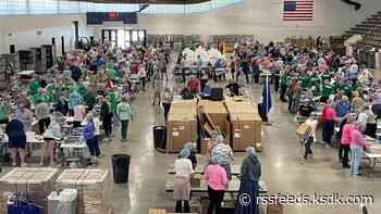 5,200 volunteers gathered to pack meals for children around the world