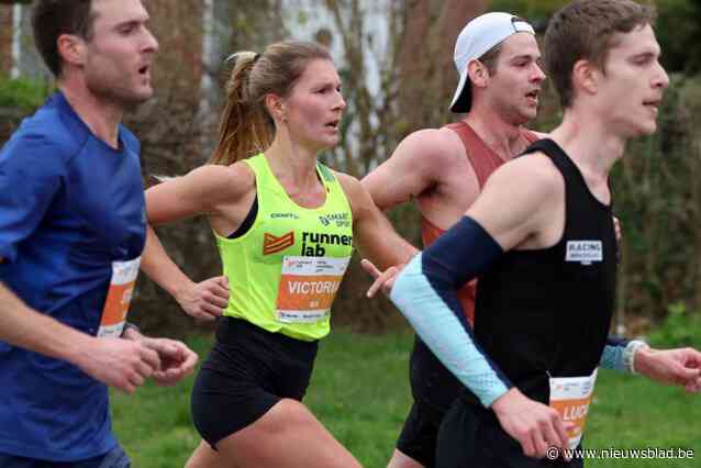 Victoria Warpy verbetert haar beste marathonprestatie met negen minuten in Rotterdam: “Dit had ik nooit voor mogelijk gehouden”