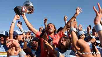 Tsitsipas sweeps Ruud to win Monte Carlo Masters for 3rd time, and then weeps