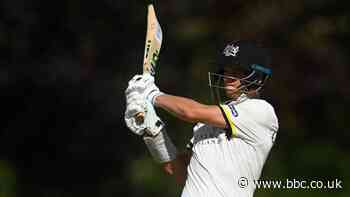 Gloucs fight but Yorkshire stay in control
