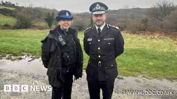 Top police officer part of abseil challenge team