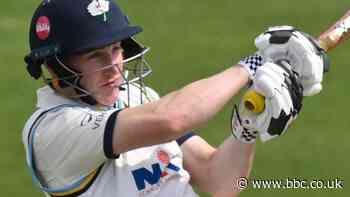 Yorkshire need six wickets to beat Gloucestershire