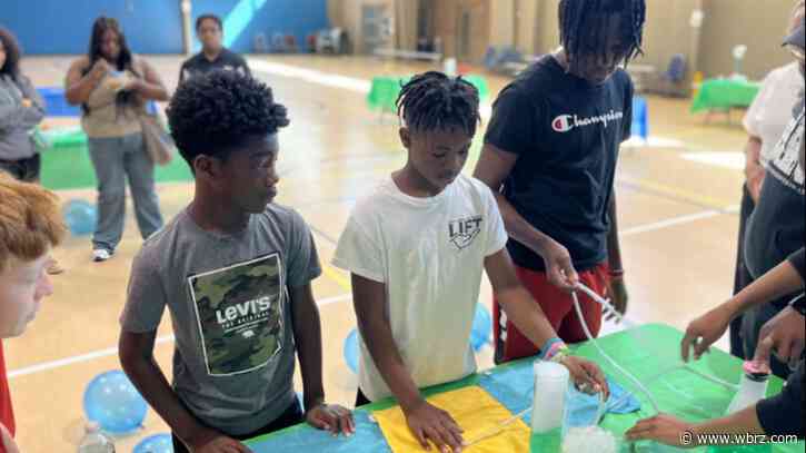 Middle school students partner with mentors to learn about STEM at ExxonMobil