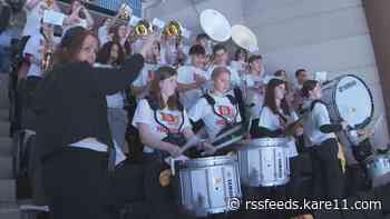 Edina H.S. pep band steps up to play for NCAA Frozen Four champs