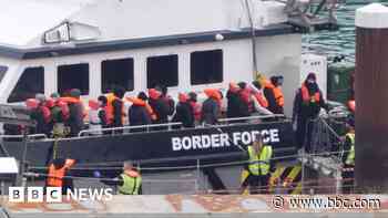 Over 700 migrants arrived in Dover at the weekend