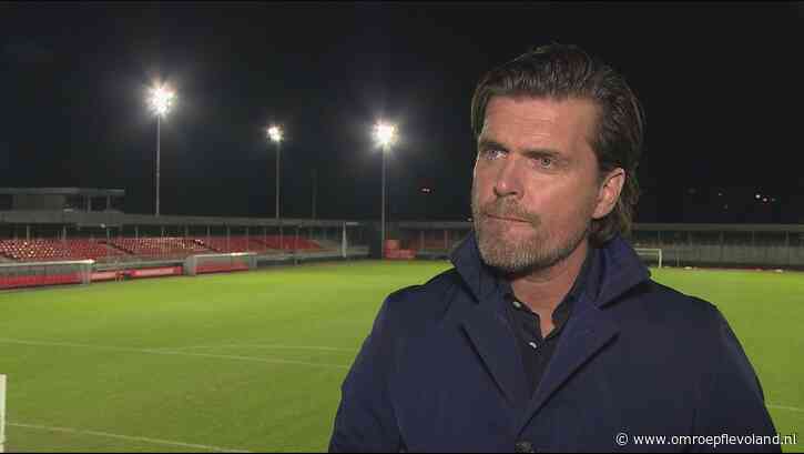 Almere - Almere City directeur betreurt vertrek trainer Alex Pastoor: 'Hij is toe aan iets anders'