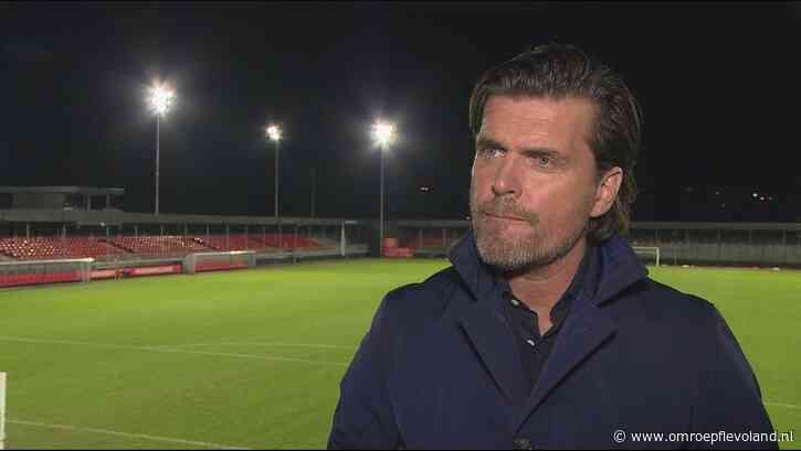 Almere - Directeur Almere City betreurt vertrek trainer Alex Pastoor: 'Hij is toe aan iets anders'