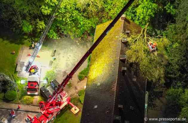 FW-BO: Gewitter über Bochum - Baum stürzt auf Wohnhaus, insgesamt 10 sturmbedingte Einsätze im Stadtgebiet