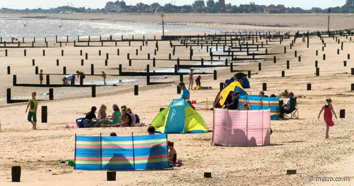 Swimmers told not to go in the water at these beaches indefinitely due to poo influx