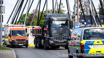 Tödlicher Verkehrsunfall in München: Fußgänger wird von Lastwagen erfasst und stirbt