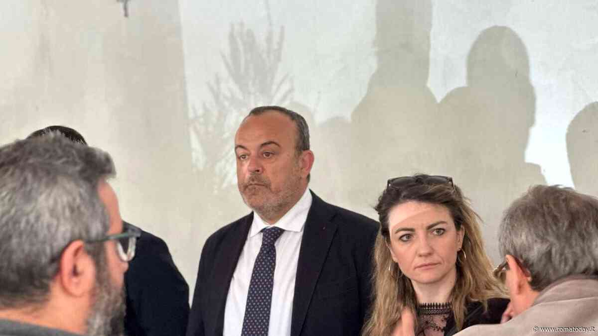 Sfrattati di Monterotondo, la Regione mette Zevi all'angolo: "Compri le case, gliele gestiamo noi"